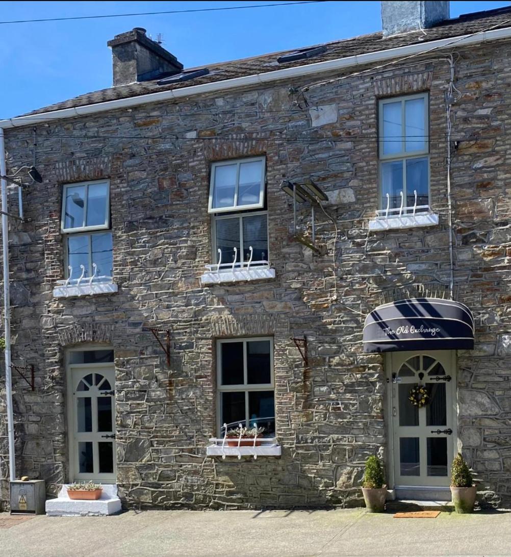 The Old Exchange Clifden Luaran gambar